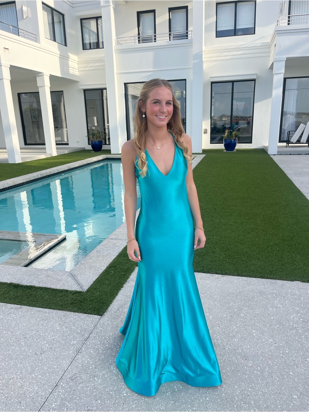 Elegant Teal Satin V-Neck Evening Gown - Unbranded